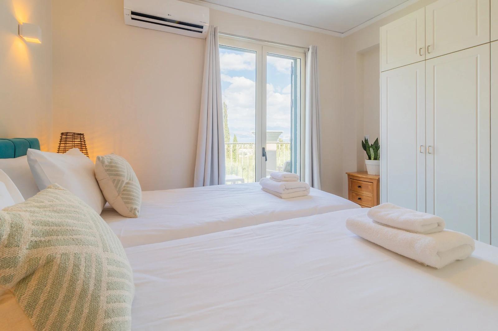 Twin bedroom